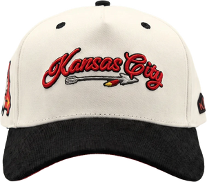 Kansas City Script in Cream / Black